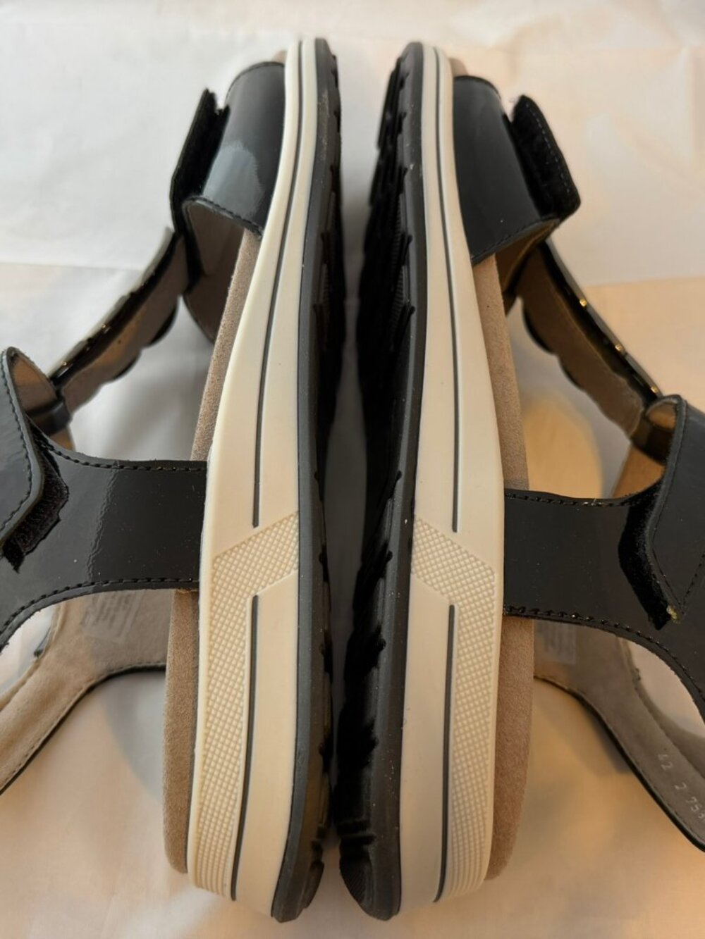 Ara Women's Oregon Sandal - Black Leather Women Size 10.5 NEW With Box - Picture 4 of 7